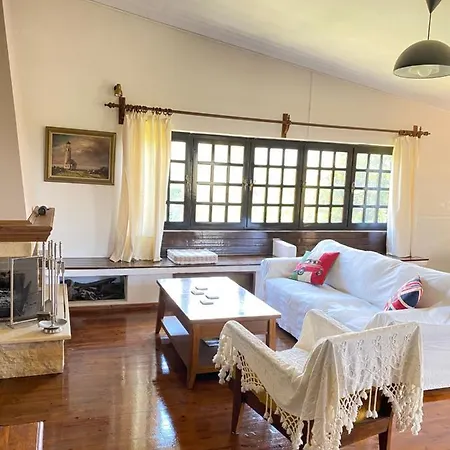Villa Degaita Aigio